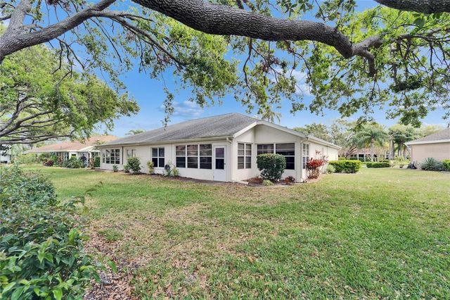 2222 MAYFIELD PALMS LANE 322, Sun City Center, FL 33573