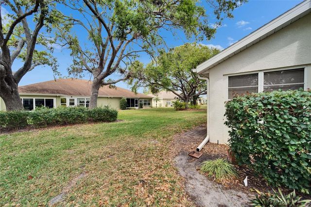2222 MAYFIELD PALMS LANE 322, Sun City Center, FL 33573