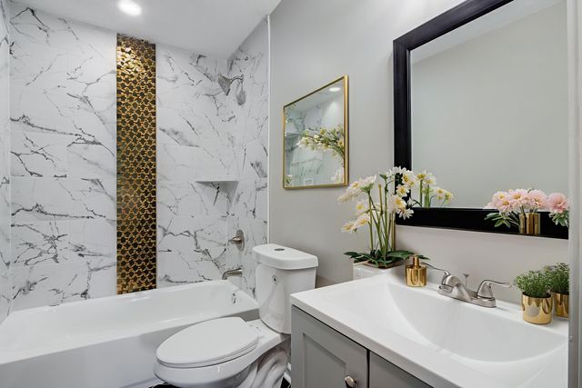 2904 BARRON AVE, Memphis, TN 38114