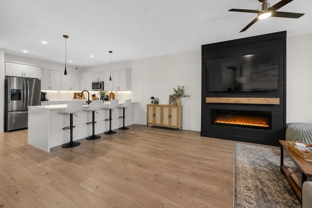 264 Nomo Place, Crown Point, IN 46307