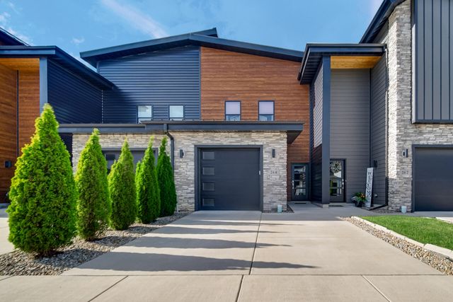 264 Nomo Place, Crown Point, IN 46307
