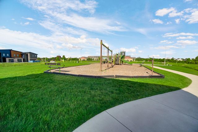 264 Nomo Place, Crown Point, IN 46307
