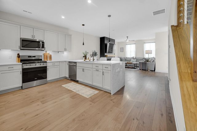 264 Nomo Place, Crown Point, IN 46307