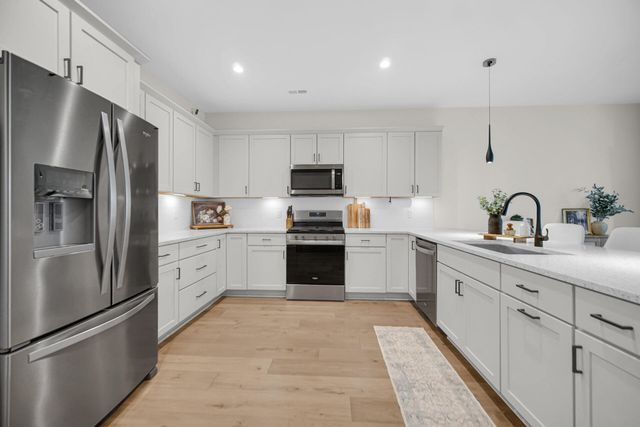 264 Nomo Place, Crown Point, IN 46307