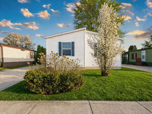 49982 Pennbrook Court, Shelby Twp, MI 48317