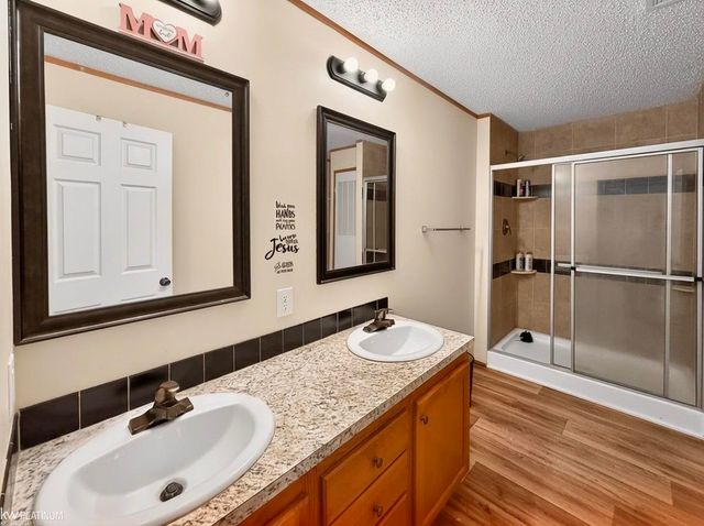 49982 Pennbrook Court, Shelby Twp, MI 48317