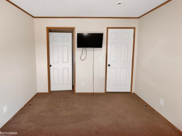 49982 Pennbrook Court, Shelby Twp, MI 48317