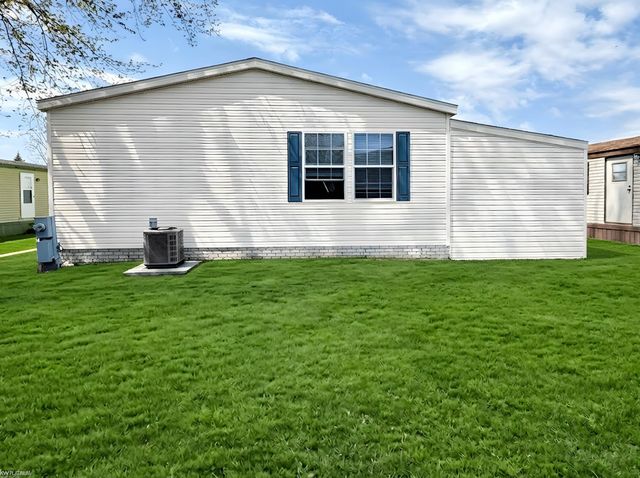 49982 Pennbrook Court, Shelby Twp, MI 48317