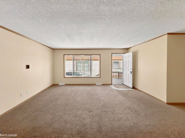 49982 Pennbrook Court, Shelby Twp, MI 48317