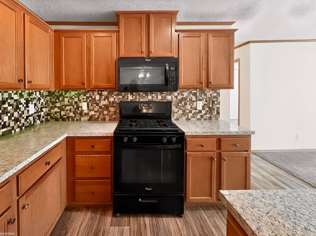 49982 Pennbrook Court, Shelby Twp, MI 48317