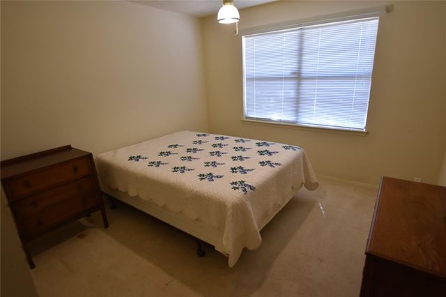 687 Fm 812 RD, Red Rock, TX 78662