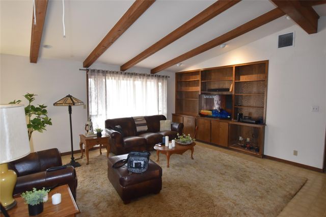 687 Fm 812 RD, Red Rock, TX 78662