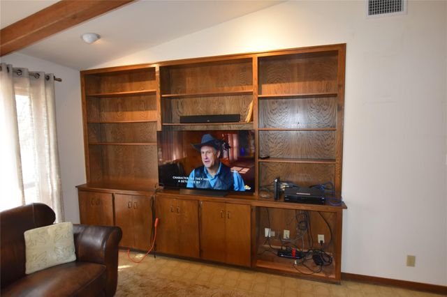 687 Fm 812 RD, Red Rock, TX 78662