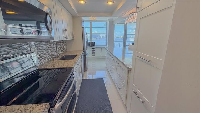 301 174 ST 702, Sunny Isles Beach, FL 33160