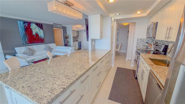 301 174 ST 702, Sunny Isles Beach, FL 33160