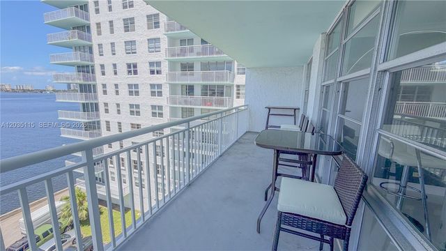 301 174 ST 702, Sunny Isles Beach, FL 33160