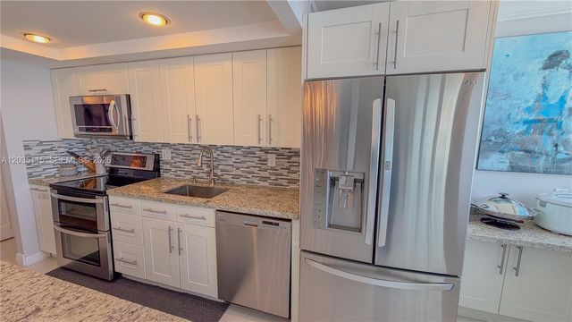 301 174 ST 702, Sunny Isles Beach, FL 33160