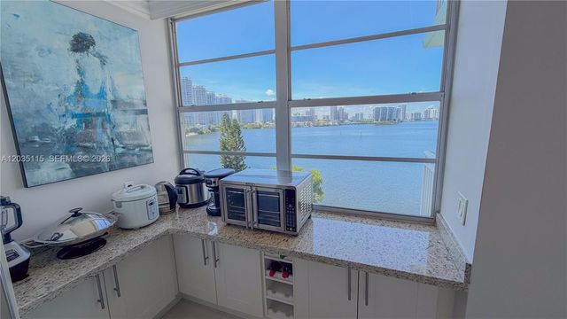 301 174 ST 702, Sunny Isles Beach, FL 33160