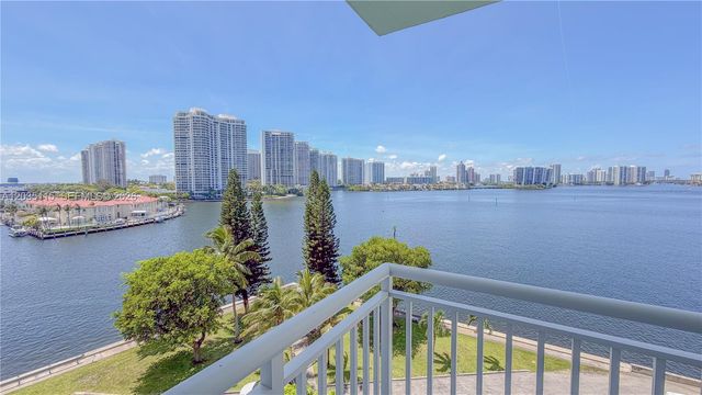 301 174 ST 702, Sunny Isles Beach, FL 33160
