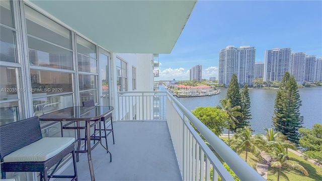 301 174 ST 702, Sunny Isles Beach, FL 33160