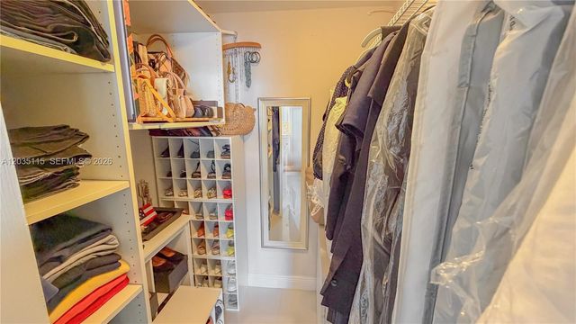 301 174 ST 702, Sunny Isles Beach, FL 33160