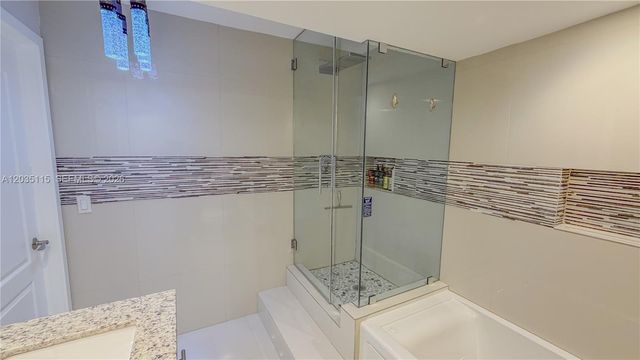 301 174 ST 702, Sunny Isles Beach, FL 33160