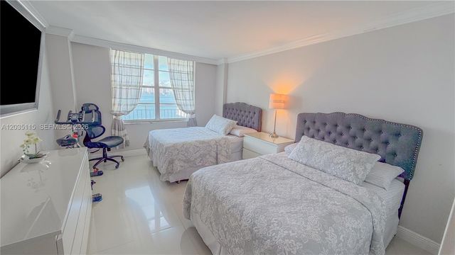 301 174 ST 702, Sunny Isles Beach, FL 33160
