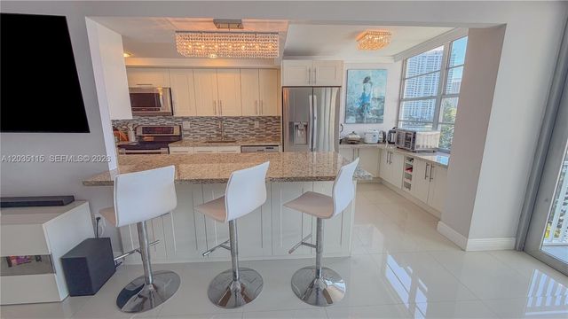 301 174 ST 702, Sunny Isles Beach, FL 33160