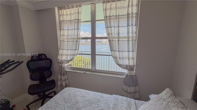 301 174 ST 702, Sunny Isles Beach, FL 33160