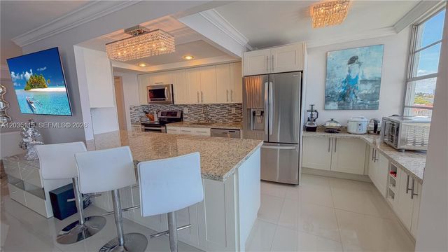 301 174 ST 702, Sunny Isles Beach, FL 33160