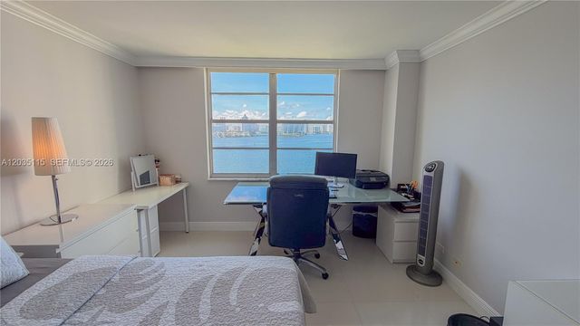 301 174 ST 702, Sunny Isles Beach, FL 33160