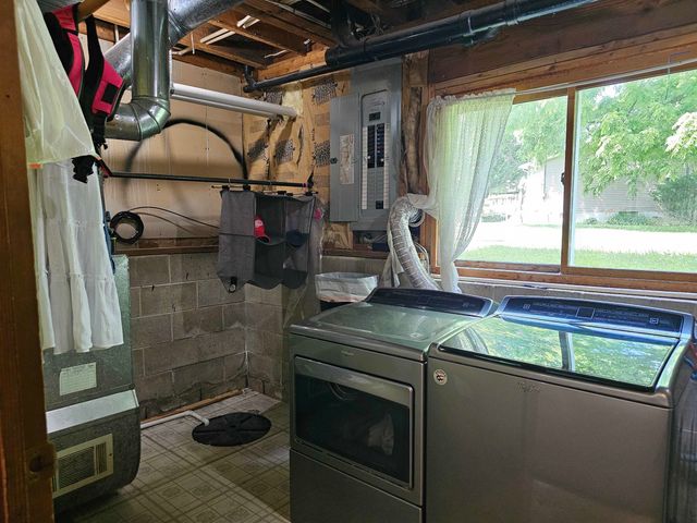 3208 W Bath Road, Perry, MI 48872