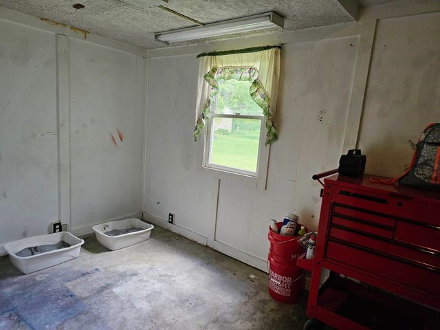 3208 W Bath Road, Perry, MI 48872