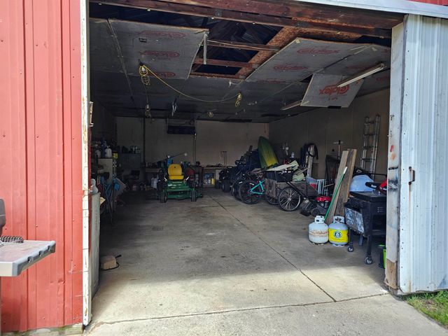 3208 W Bath Road, Perry, MI 48872