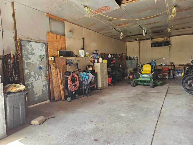 3208 W Bath Road, Perry, MI 48872