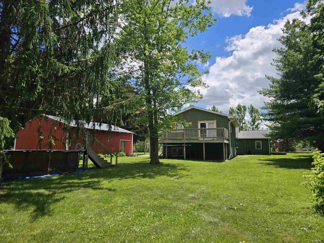 3208 W Bath Road, Perry, MI 48872