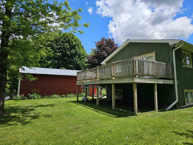 3208 W Bath Road, Perry, MI 48872