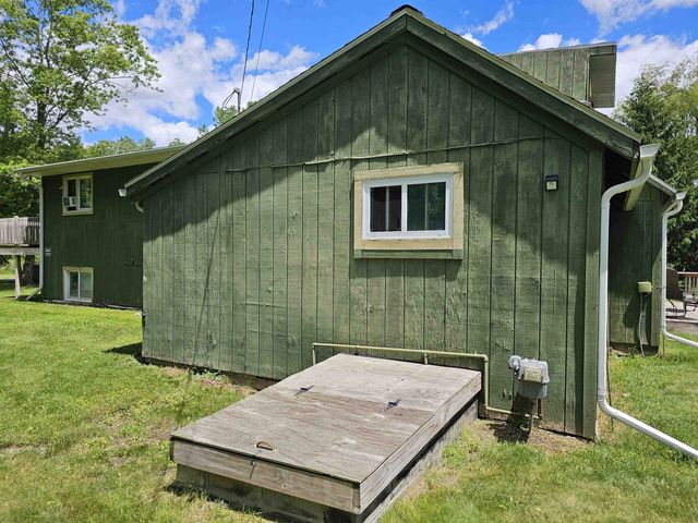 3208 W Bath Road, Perry, MI 48872