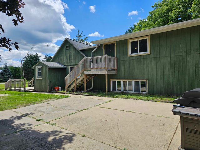 3208 W Bath Road, Perry, MI 48872
