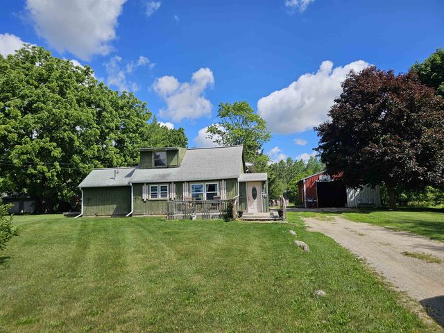 3208 W Bath Road, Perry, MI 48872