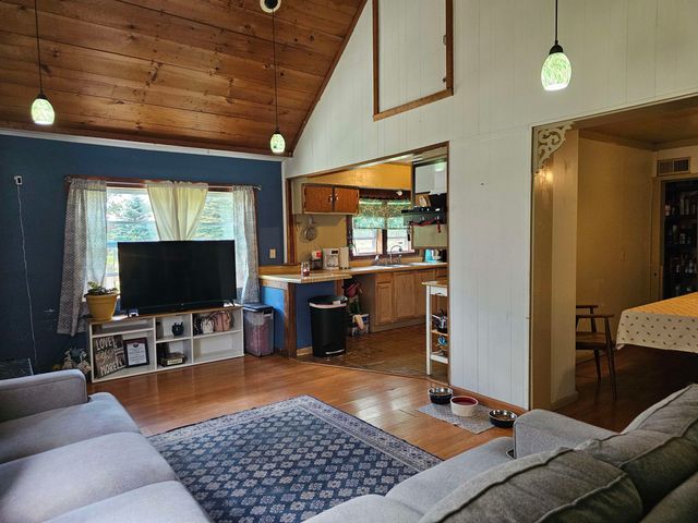 3208 W Bath Road, Perry, MI 48872