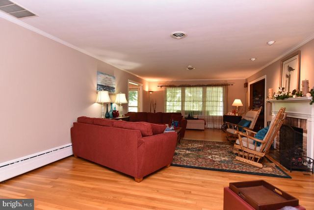 9864 N SHORE DR, Seaford, DE 19973