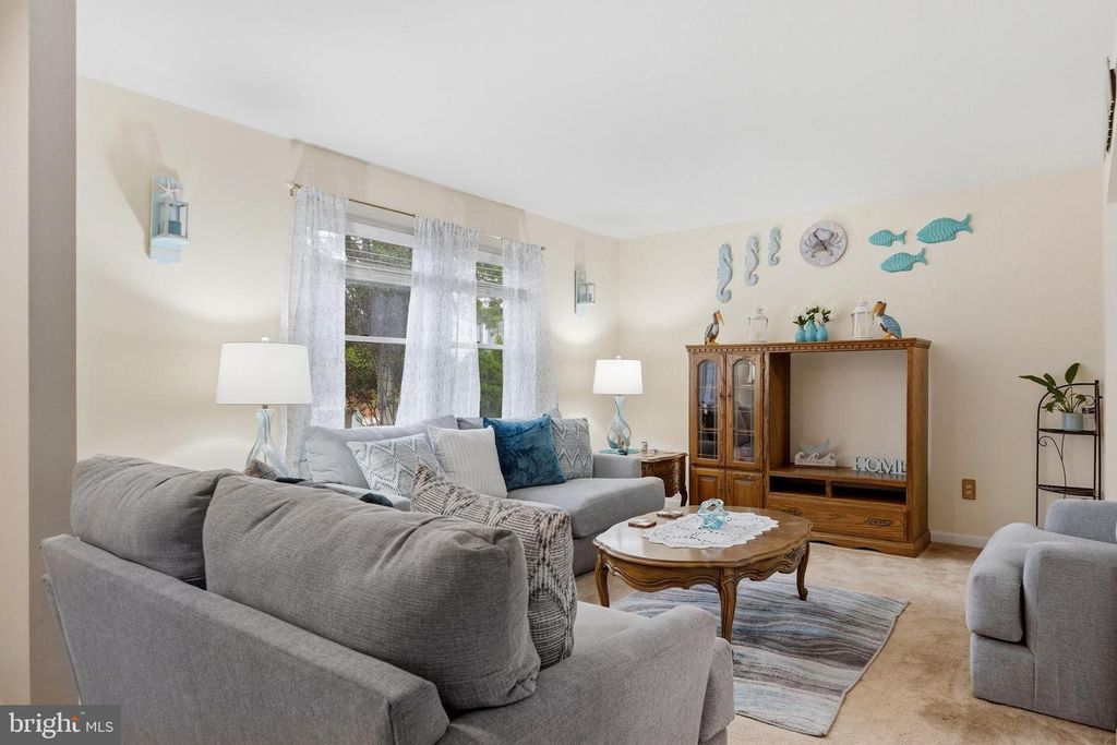 Image 10 of property listing at 23 GRAY INN CT, Prince Frederick, MD 20678