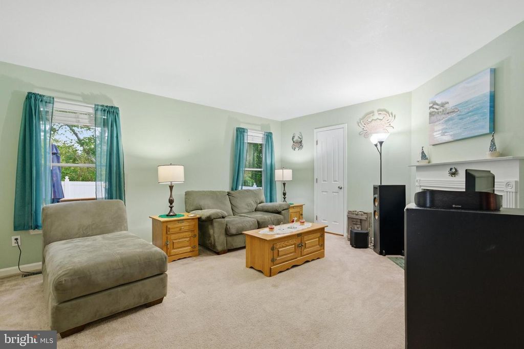 Image 16 of property listing at 23 GRAY INN CT, Prince Frederick, MD 20678