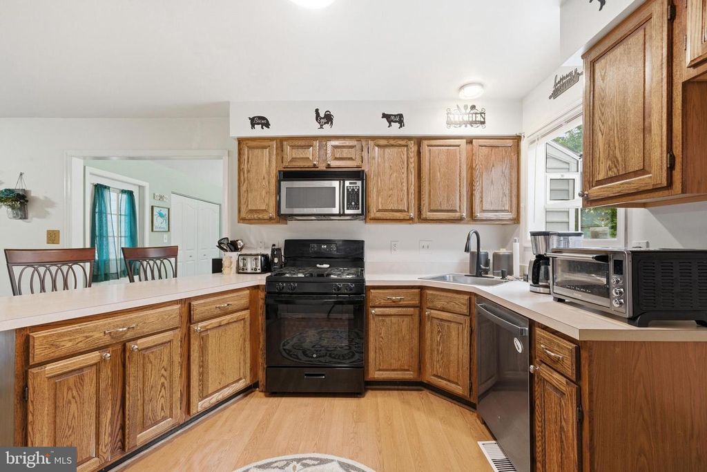 Image 20 of property listing at 23 GRAY INN CT, Prince Frederick, MD 20678