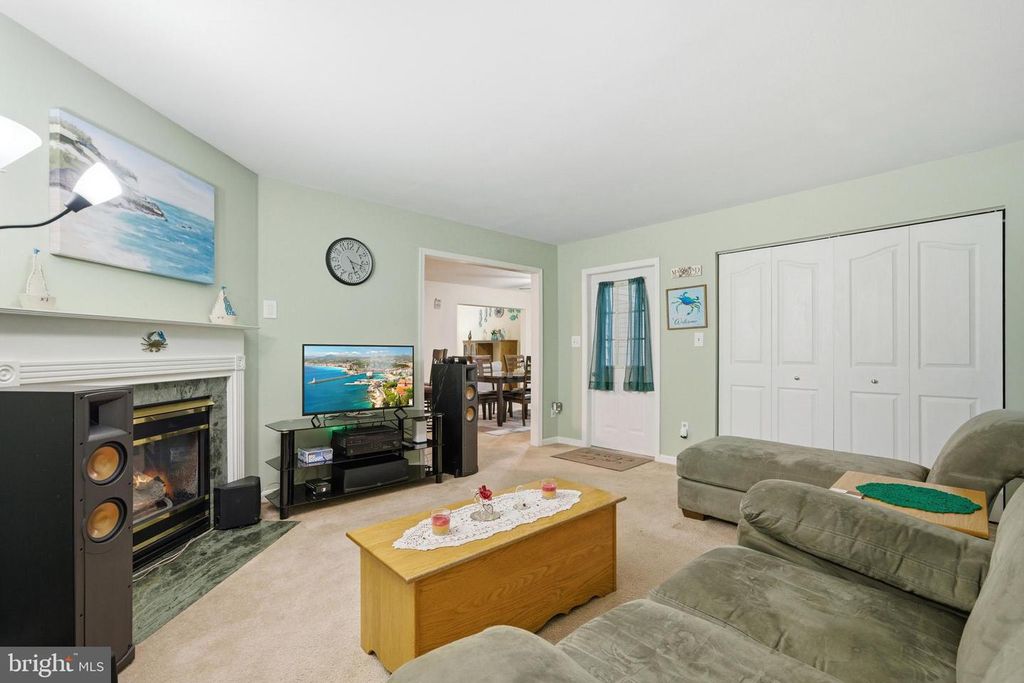 Image 26 of property listing at 23 GRAY INN CT, Prince Frederick, MD 20678