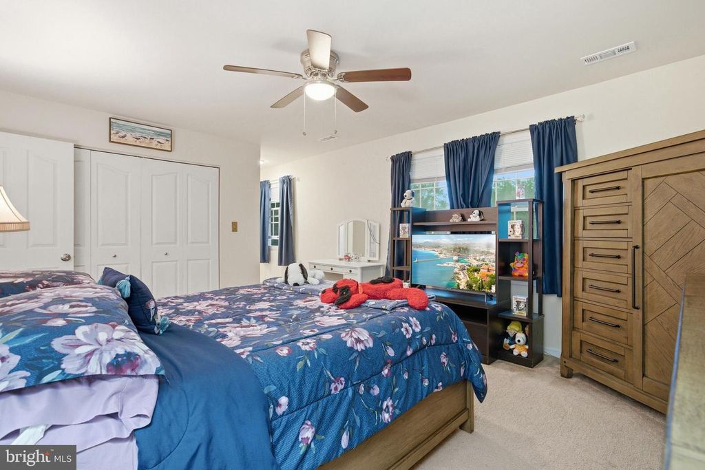 Image 36 of property listing at 23 GRAY INN CT, Prince Frederick, MD 20678