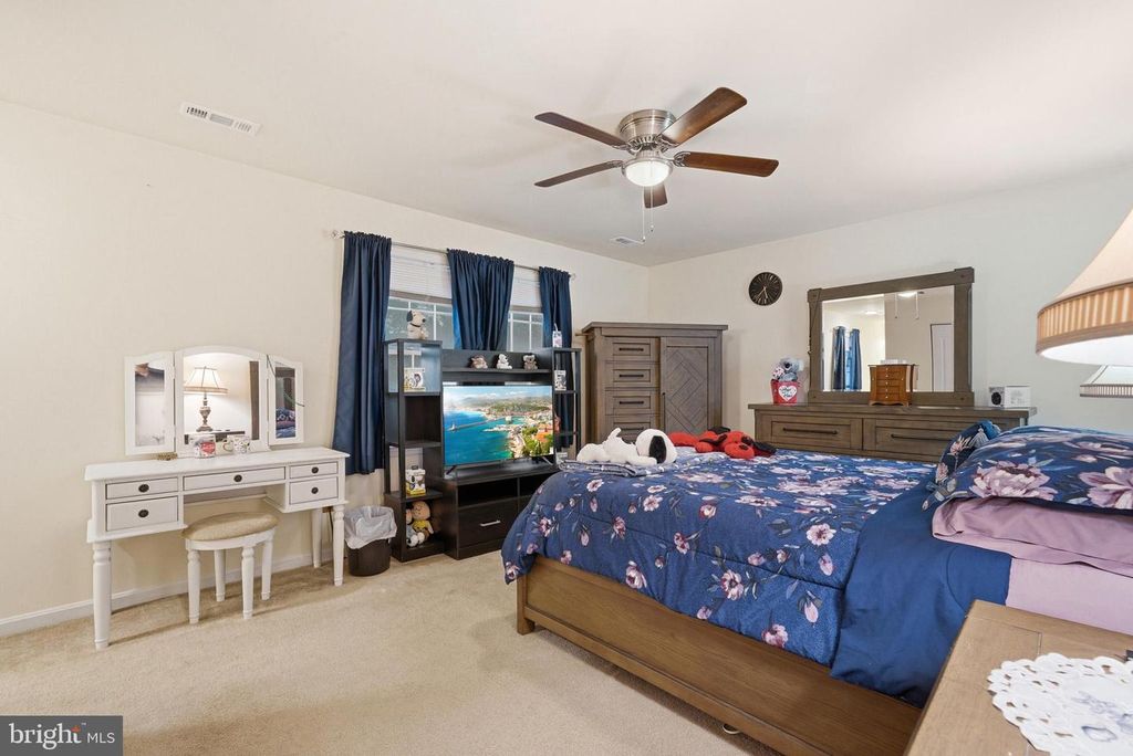 Image 37 of property listing at 23 GRAY INN CT, Prince Frederick, MD 20678