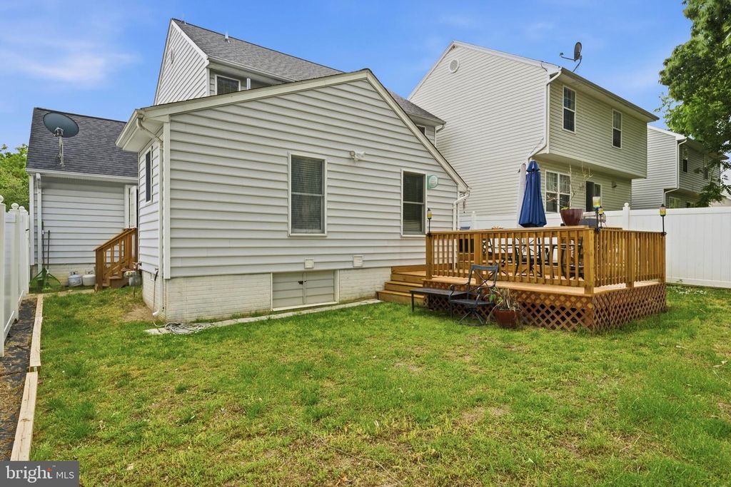 Image 49 of property listing at 23 GRAY INN CT, Prince Frederick, MD 20678