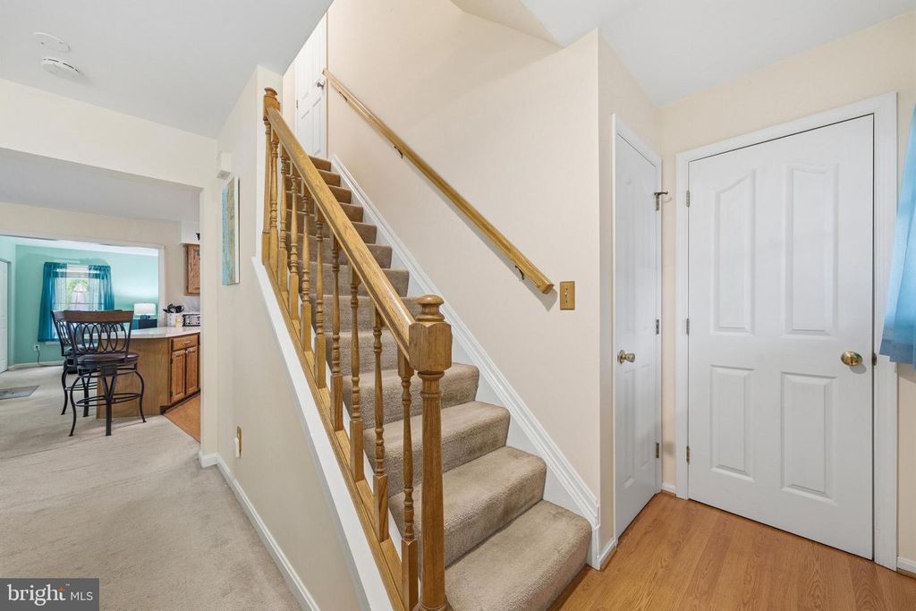 Image 6 of property listing at 23 GRAY INN CT, Prince Frederick, MD 20678